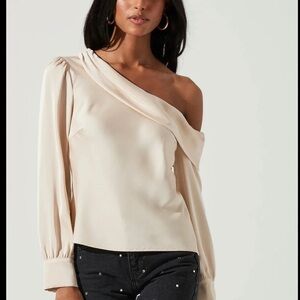 Astr Cream Off-Shoulder Blouse